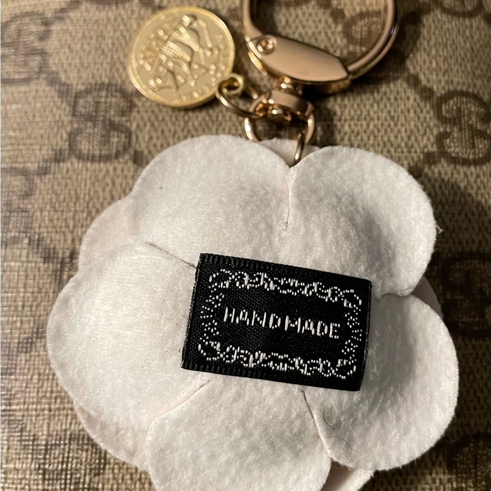 Pink Floral Keychain Accessory - Picture 2 of 3